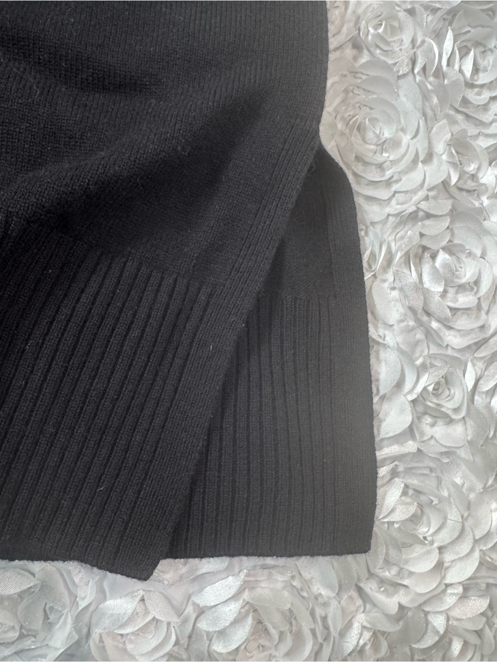 Athleta Alpine Hoodie Sweater Merino Cashmere Black M NWT - Picture 5 of 11